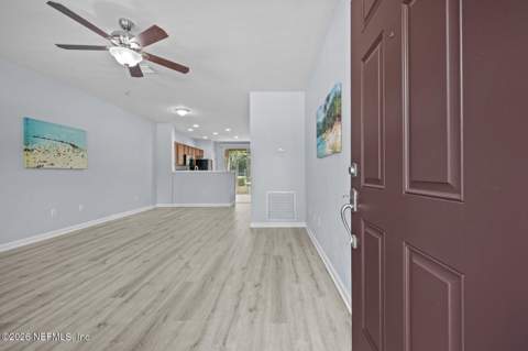 8077 Summerside Circle, Jacksonville FL - photo 7 of 37