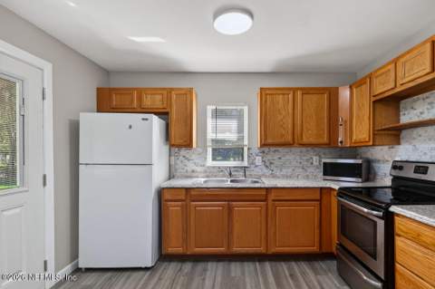 3049 Starratt Road, Jacksonville FL - photo 20 of 45