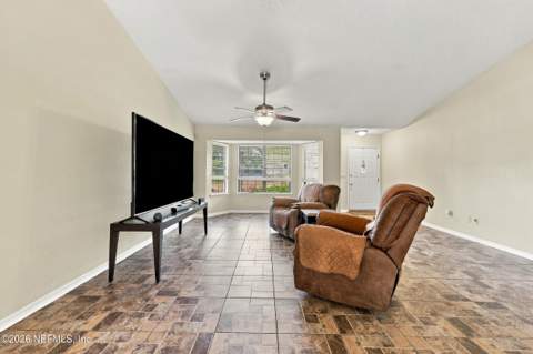4926 Garden Moss Circle, Jacksonville FL - photo 6 of 39