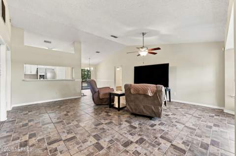 4926 Garden Moss Circle, Jacksonville FL - photo 8 of 39