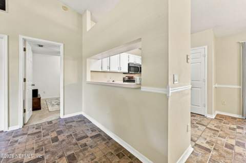 4926 Garden Moss Circle, Jacksonville FL - photo 13 of 39