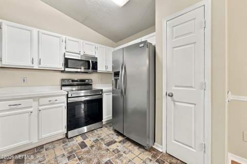 4926 Garden Moss Circle, Jacksonville FL - photo 14 of 39