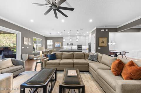 10318 Silverbrook Trail, Jacksonville FL - photo 10 of 50