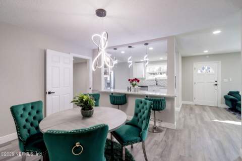 332 Tidewater Circle, Jacksonville FL - photo 7 of 40