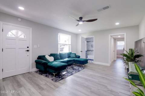 332 Tidewater Circle, Jacksonville FL - photo 6 of 40