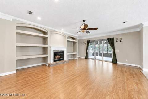 3078 Wandering Oaks Drive, Orange Park FL - photo 9 of 51
