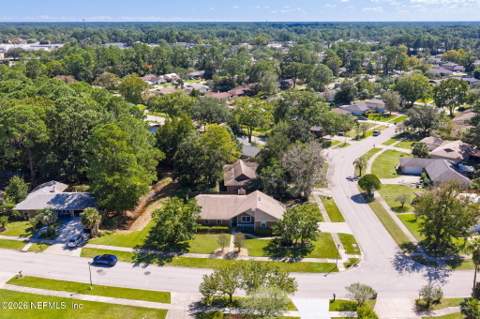 3362 Chrysler Drive, Jacksonville FL - photo 11 of 48