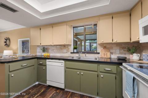 3362 Chrysler Drive, Jacksonville FL - photo 18 of 48