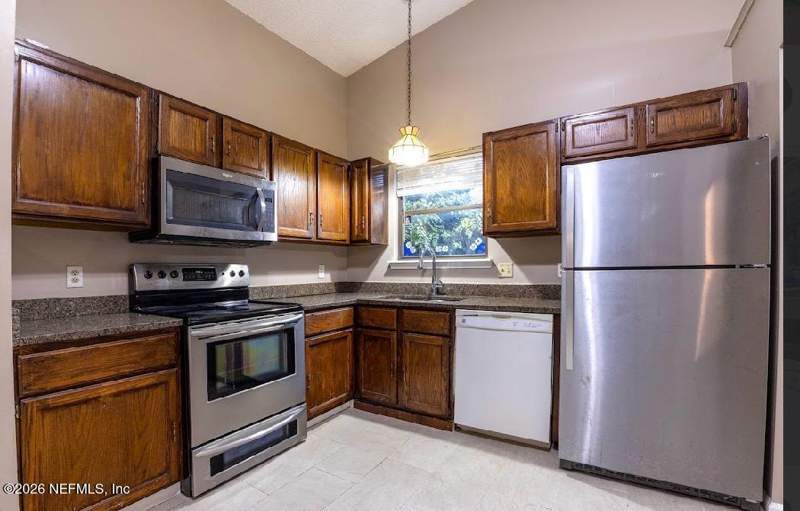 3 bedroom Single Family Residence at 8439 Everest Drive, Collins Ridge, Jacksonville — photo 3