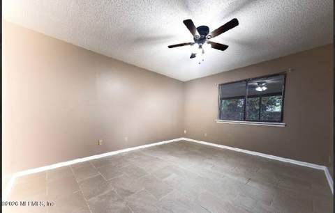 8439 Everest Drive, Jacksonville FL - photo 11 of 16