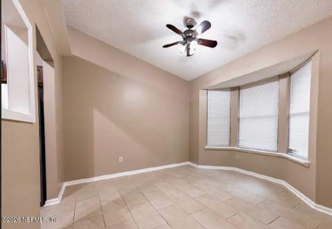 8439 Everest Drive, Jacksonville FL - photo 12 of 16