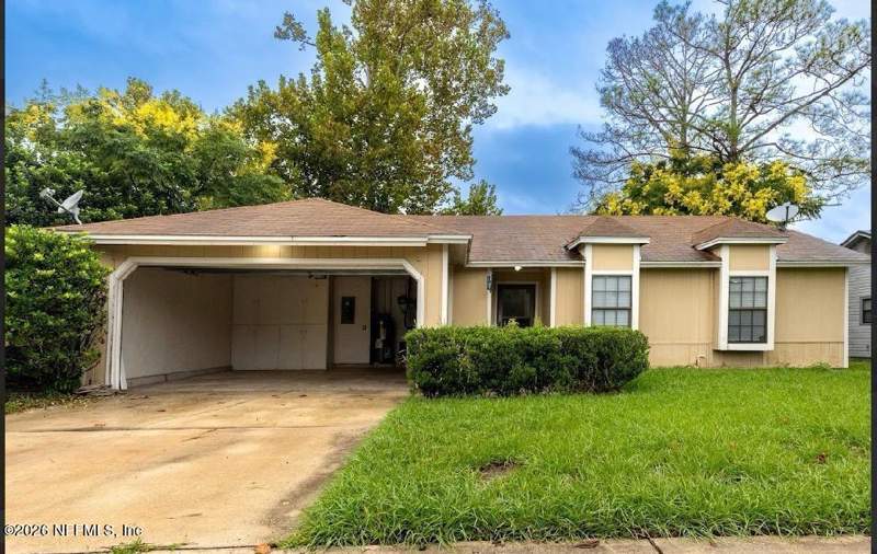 3 bedroom Single Family Residence at 8439 Everest Drive, Collins Ridge, Jacksonville — photo 2