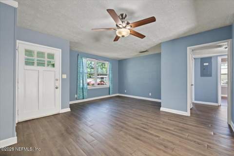 2818 Ernest Street, Jacksonville FL - photo 6 of 26