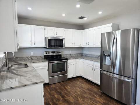 12559 Lazy Meadow Drive, Jacksonville FL - photo 15 of 31