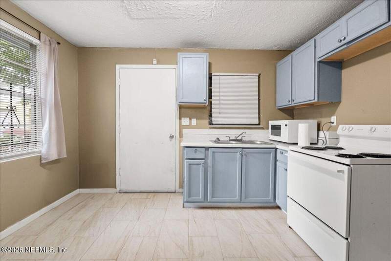 3 bedroom Single Family Residence at 1514 W 22nd Street, Moncreif Park, Jacksonville — photo 4