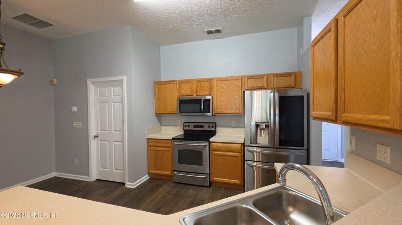 3 bedroom Single Family Residence at 1764 Northglen Circle, Northglen, Middleburg — photo 2