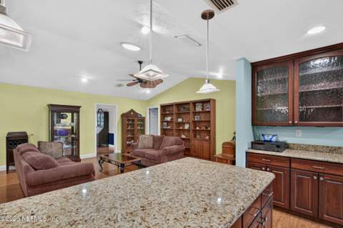 657 SE 2nd Avenue, Melrose FL - photo 24 of 71