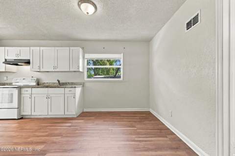1627 Friar Road, Jacksonville FL - photo 9 of 35