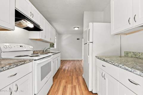 1627 Friar Road, Jacksonville FL - photo 12 of 35