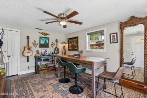 5223 Hollycrest Drive, Jacksonville FL - photo 8 of 39