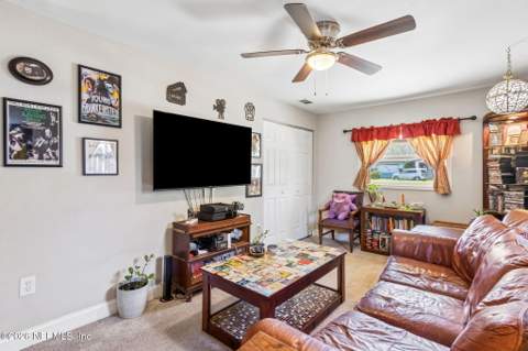 5223 Hollycrest Drive, Jacksonville FL - photo 19 of 39