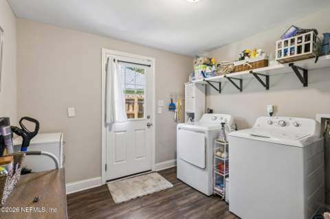 5223 Hollycrest Drive, Jacksonville FL - photo 22 of 39