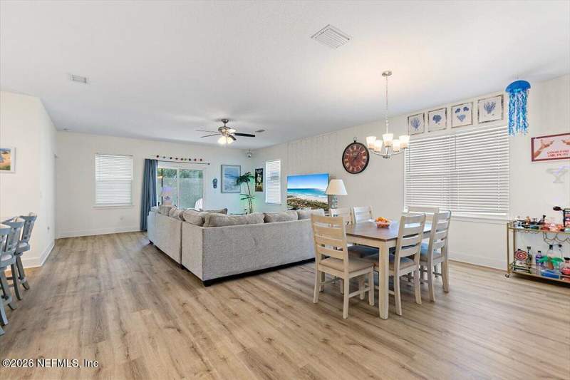 4 bedroom Single Family Residence at 4170 University Boulevard, Paly Paradise, Jacksonville — photo 5
