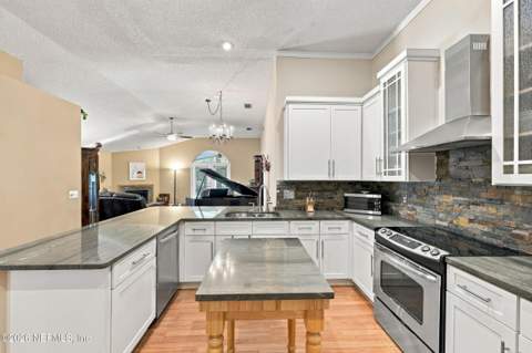 729 Putters Green Way, Jacksonville FL - photo 6 of 71