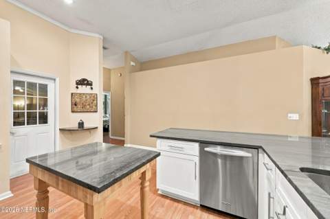 729 Putters Green Way, Jacksonville FL - photo 7 of 71