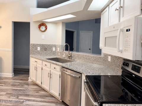 3503 Uphill Terrace, Jacksonville FL - photo 9 of 30