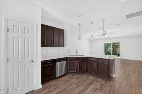 6121 Judy Drive, Jacksonville FL - photo 12 of 47