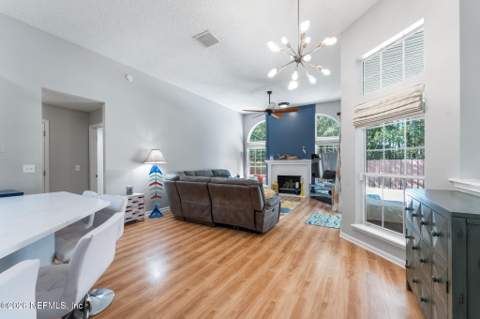 11336 Doubleday Court, Jacksonville FL - photo 11 of 46