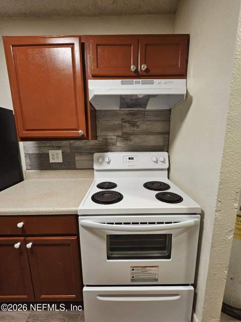 305 E Lake Street, Palatka FL - photo 11 of 15