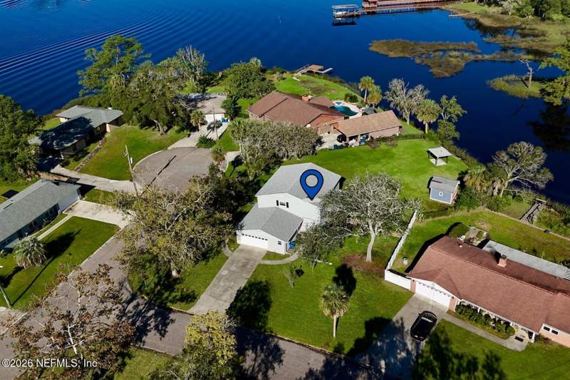 4 bedroom Single Family Residence at 10206 N Shoreview, Shorewood, Jacksonville — photo 5