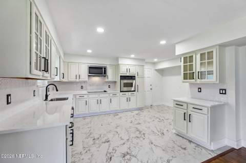 10206 N Shoreview, Jacksonville FL - photo 21 of 49