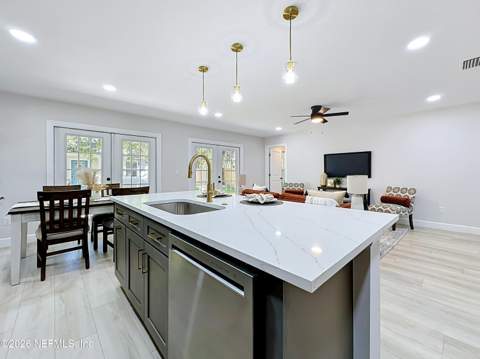 1717 Ashland Street, Jacksonville FL - photo 9 of 33