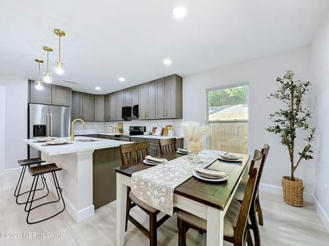 1717 Ashland Street, Jacksonville FL - photo 12 of 33
