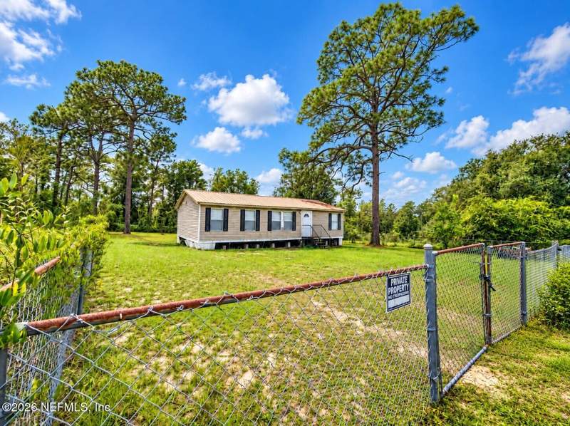 3 bedroom Manufactured Home at 119 Caracas Street, Interlachen Lakes Estates, Interlachen — photo 2