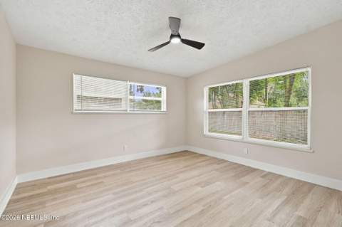 901 Townsend Boulevard, Jacksonville FL - photo 13 of 19
