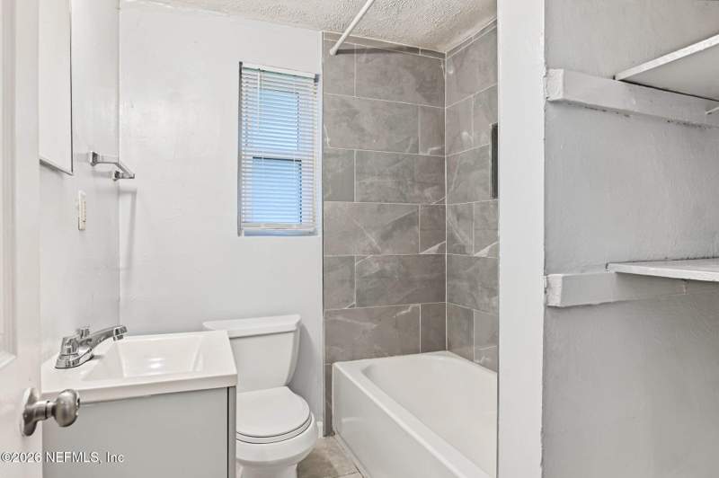 4 bedroom Duplex at 2114 Brooklyn Road, Estates At Aloma Woods Ph 3, Jacksonville — photo 3