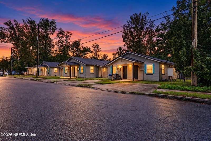 4 bedroom Duplex at 2118 Brooklyn Road, Estates At Aloma Woods Ph 3, Jacksonville — photo 5