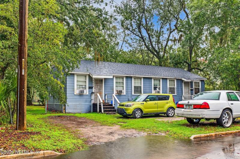 4 bedroom Duplex at 3627 Lionell Street, Jacksonville, Jacksonville — photo 2