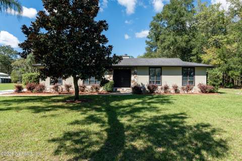 1028 Lake Asbury Drive, Green Cove Springs FL - photo 8 of 48
