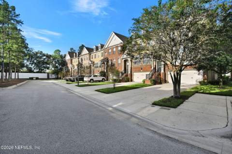 4274 Studio Park Avenue, Jacksonville FL - photo 13 of 48