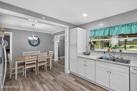 1050 Chapeau Road, Jacksonville FL - photo 10 of 49