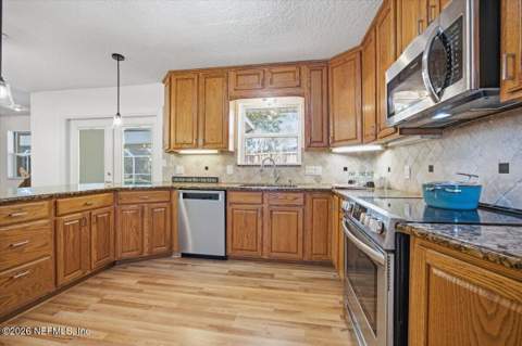 6842 Estrada Road, Jacksonville FL - photo 12 of 40