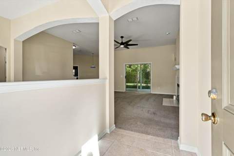 10899 Hamilton Downs Court, Jacksonville FL - photo 9 of 33