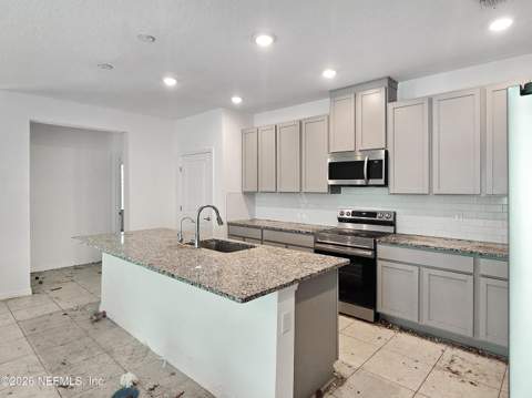 10025 Hennessey Avenue, Hastings FL - photo 8 of 24