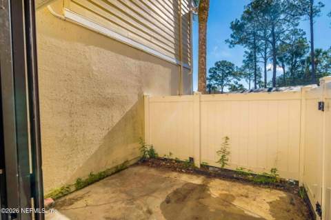 7827 La Sierra Court #7827, Jacksonville FL - photo 11 of 44