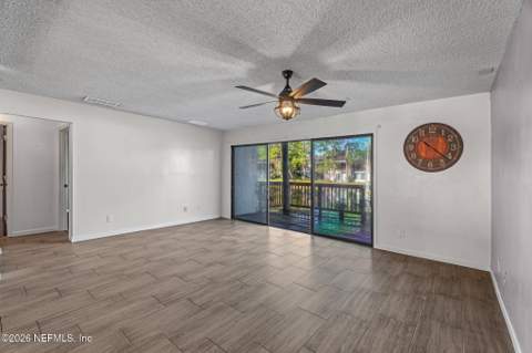 7827 La Sierra Court #7827, Jacksonville FL - photo 17 of 44